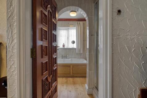 Bryn Hall, Bryn Gates Lane, Bamfurlong-34.jpg