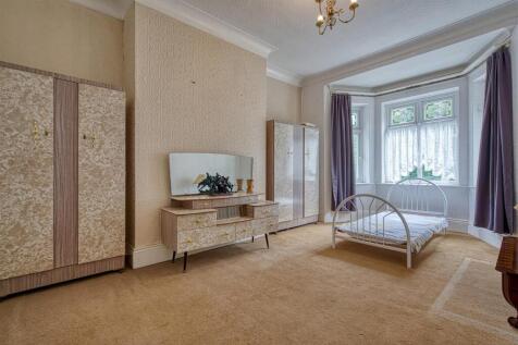 Bryn Hall, Bryn Gates Lane, Bamfurlong-51.jpg