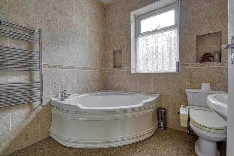 Bryn Hall, Bryn Gates Lane, Bamfurlong-64.jpg