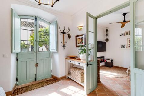 Property Image 4