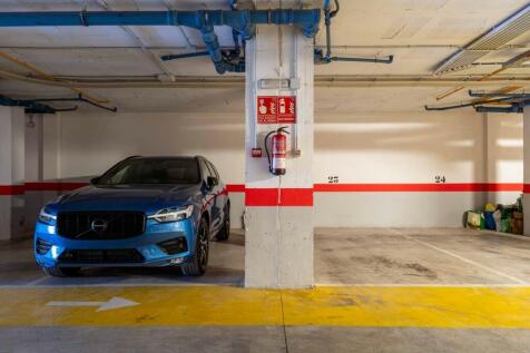 _AG12328-HDR
