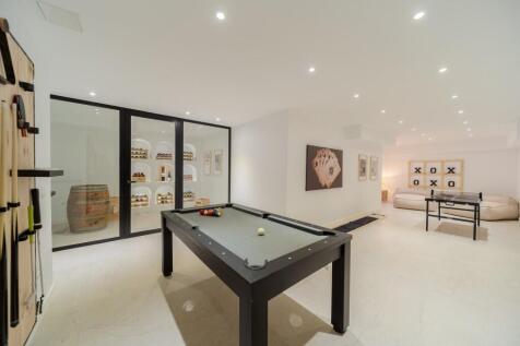 Basement - wine cell