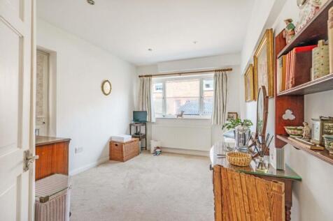 Family rm/bedroom 5