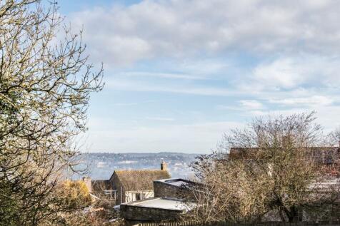 17 Breachwood View,