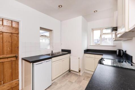 15 Ringwood Road, Ba