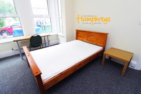 Bedroom 1a.jpg