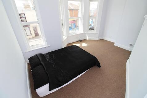 Master Bedroom a1.JPG