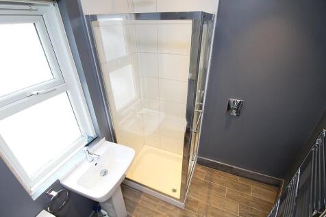 Shower room 2.JPG