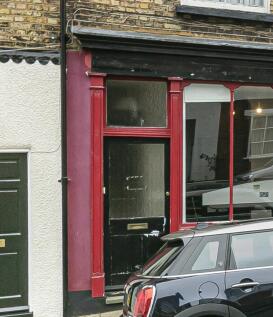No.101 First Floor Flat Street Entrance 