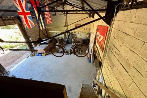 outbuilding