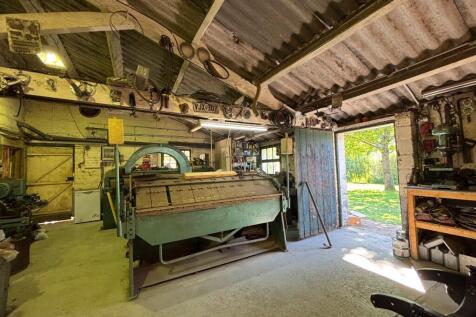 outbuilding