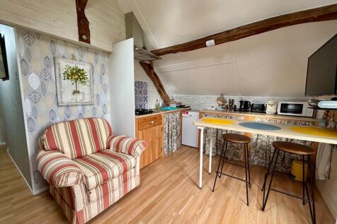 kitchenette flat