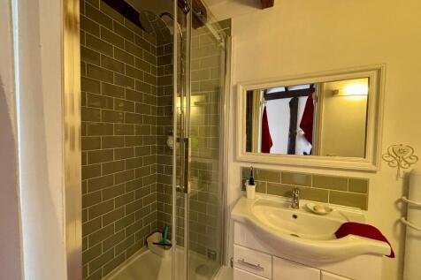 ensuite bathroom