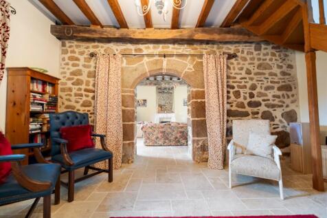 entrance livingroom