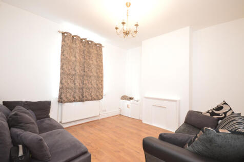 4 Double Bedroom Mid-terraced House