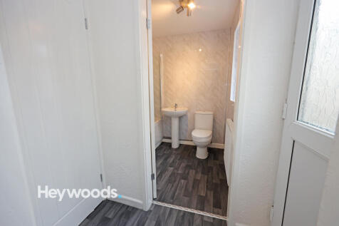 8 enderley street bathroom 1