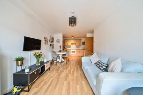 1303333-16-683eb5...