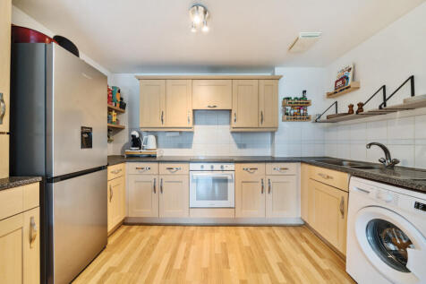 1303333-11-683eb4...