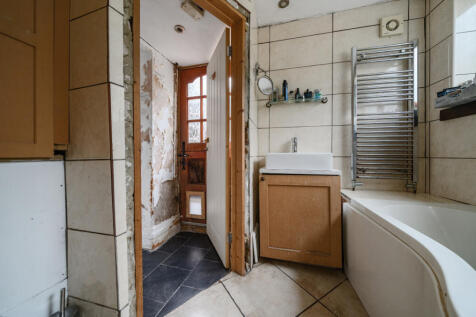1306852-16-684aaf...