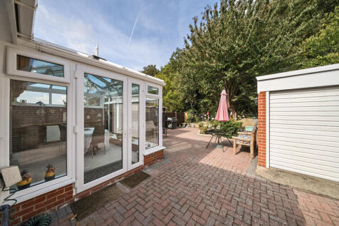 1361523-5-68da75a...