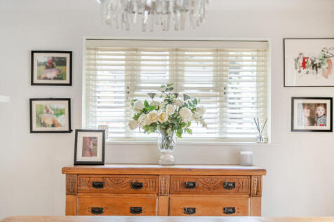 1372470-4-6900de2...