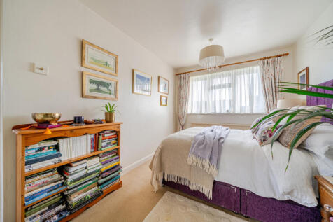 1377100-4-693c0a6...