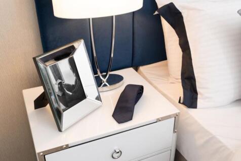 bedroom.JPG