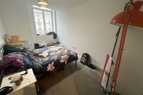 bedroom.JPG