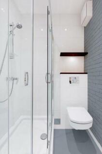 bathroom 2.JPG