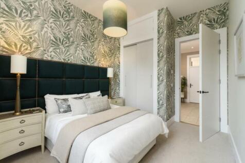 bedroom 2.JPG