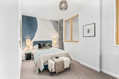bedroom.JPG