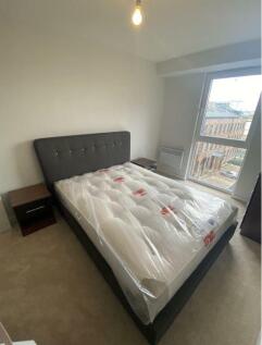 bedroom.JPG