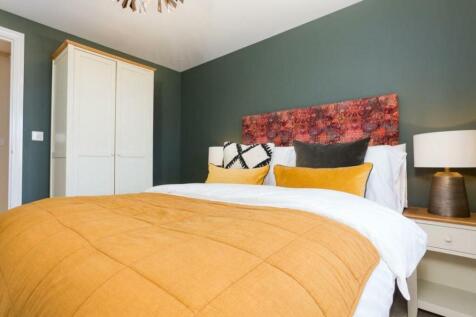 bedroom 2.JPG