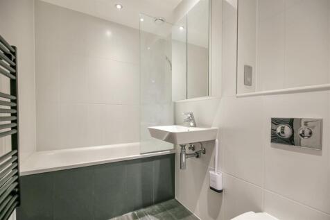 bathroom...jpeg