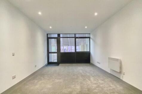 Bedroom/lounge