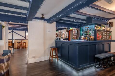 Public bar