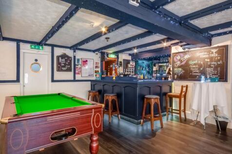 Public bar
