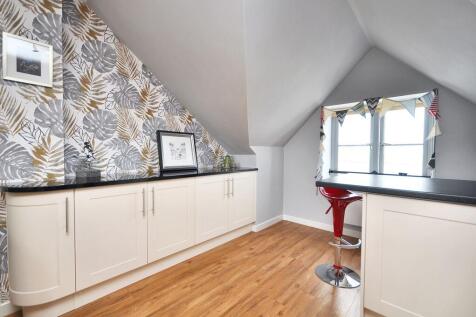 Dining Kitchen/ Lounge