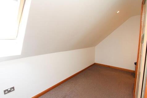 Bedroom 5 / Study