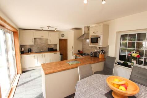 &#39;Dining&#39; Kitchen