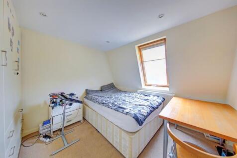 5_howards_yard_11-15