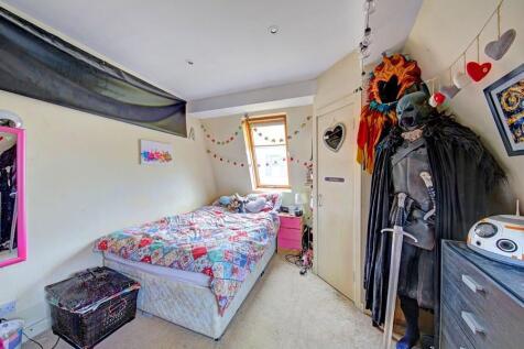 5_howards_yard_11-15