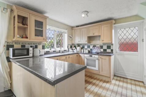 10_19austinclose_irchester_harperreid_31