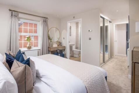 Avondale main bedroom en suite