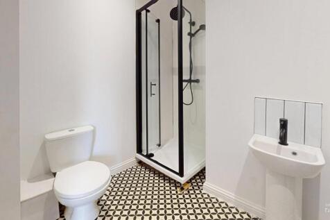 e1iTEsP8R8D-Bathroom