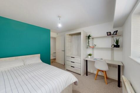 Flat-2-Yalta-Court-0