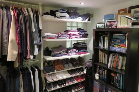 247 Milton Wardrobe2.JPG