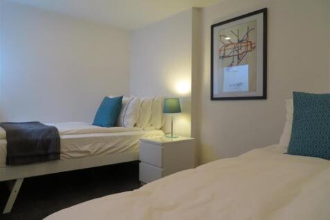 247 Milton Bed3b.JPG