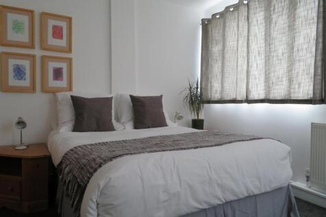 247 Milton Bed2d.JPG