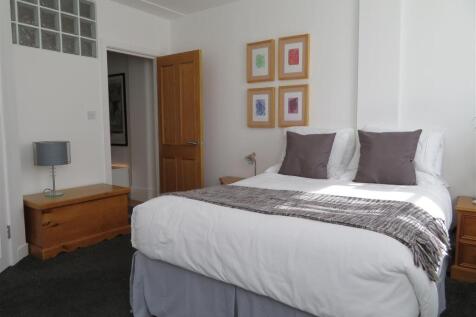 247 Milton Bed2b.JPG